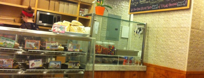 Molly's Cupcakes is one of Our Favorite Downtown Bakeries.