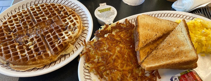 Waffle House is one of Jackさんのお気に入りスポット.