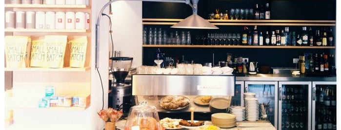 Federal Café is one of Comer en Madrid.