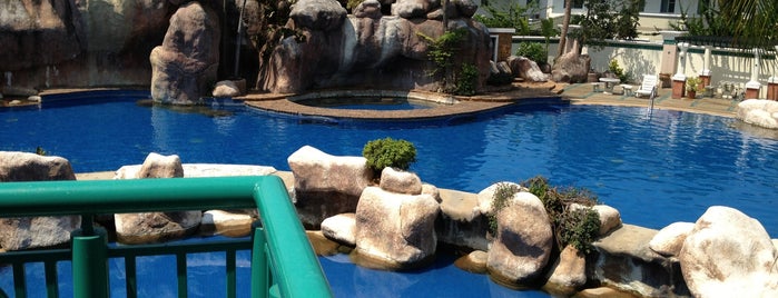 สระว่ายน้ำ สโมสร Land & Houses Park is one of Fitness in Chiang Mai.