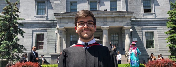 McGill University is one of สถานที่ที่ Özlem ถูกใจ.