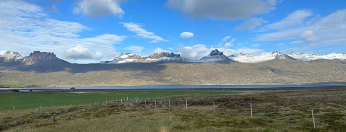 Sveinsstekksfoss is one of Исландия.