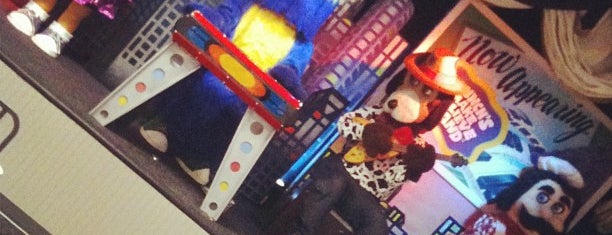 Chuck E. Cheese is one of Alan-Arthurさんのお気に入りスポット.