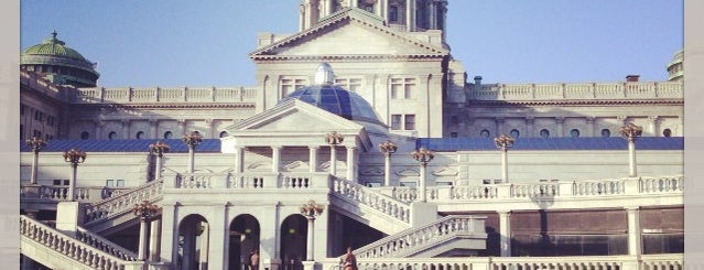 Pennsylvania State Capitol is one of Iconic Attractions in Pennsylvania.