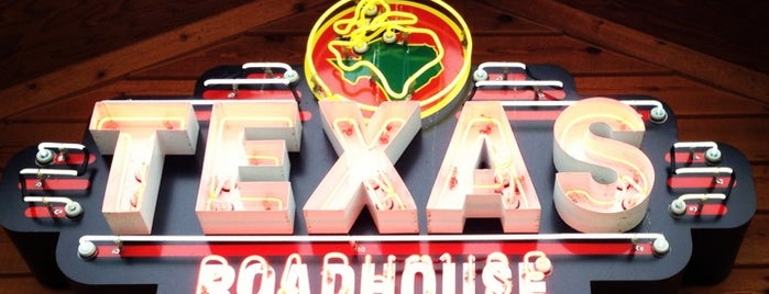 Texas Roadhouse is one of Locais curtidos por Bobby.