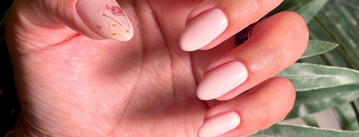 Nails A Holic is one of Riyadh nail 💅🏼spa 🧖‍♀️.