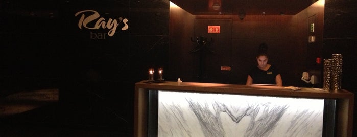 Ray's Bar is one of Abu Dhabi - Nightlife.