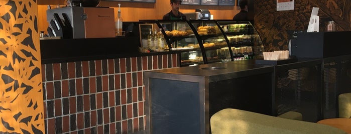 Starbucks is one of A✨'ın Beğendiği Mekanlar.