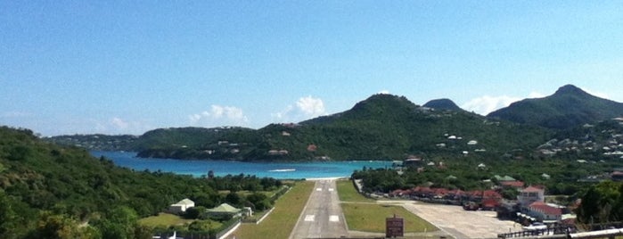 Gustaf III Airport (SBH) is one of Chrisさんのお気に入りスポット.