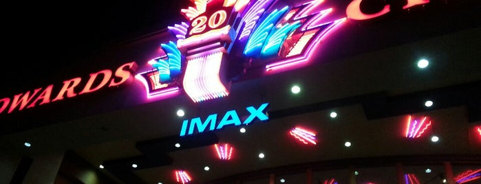 Regal Edwards South Gate & IMAX is one of Krishonaさんのお気に入りスポット.