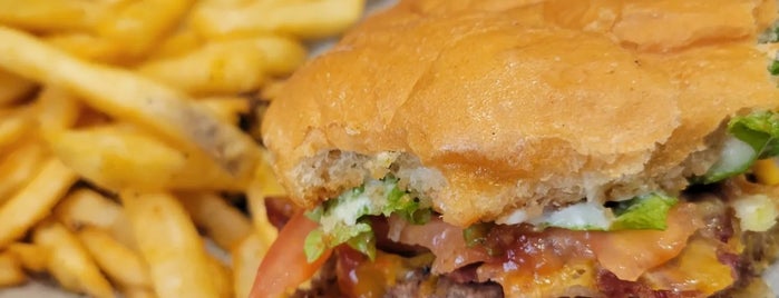 Al's Hamburgers is one of Top Restaurants to Visit in Green Bay.