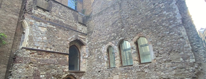 Winchester Palace is one of Orte, die David gefallen.