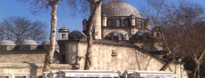 eyup sultan camii is one of สถานที่ที่ Nelson ถูกใจ.