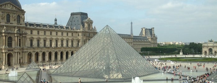 Louvre is one of Os Melhores de Paris.