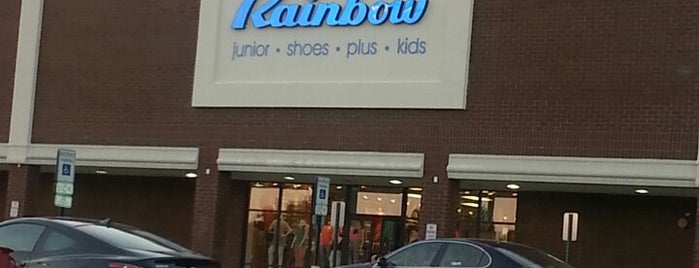 Rainbow Shops is one of Ivonna 님이 좋아한 장소.