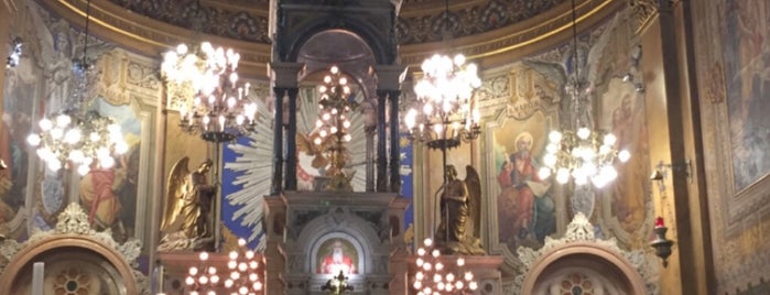 Santuário Sagrado Coração de Jesus is one of Churches.