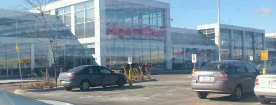 Real Canadian Superstore is one of Locais curtidos por Jess.