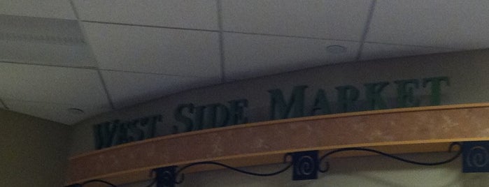 West Side Market is one of Matt'ın Kaydettiği Mekanlar.