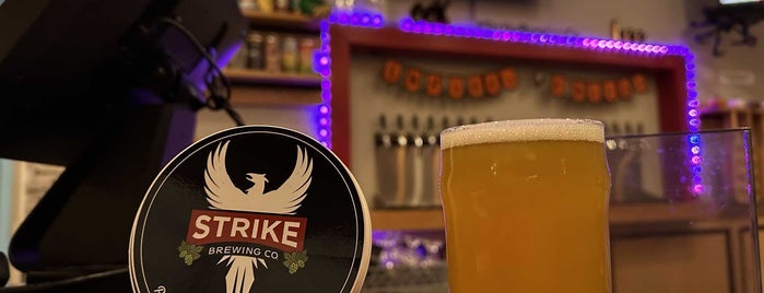 Strike Brewing Co. Campbell Taproom is one of Tempat yang Disukai Beau.