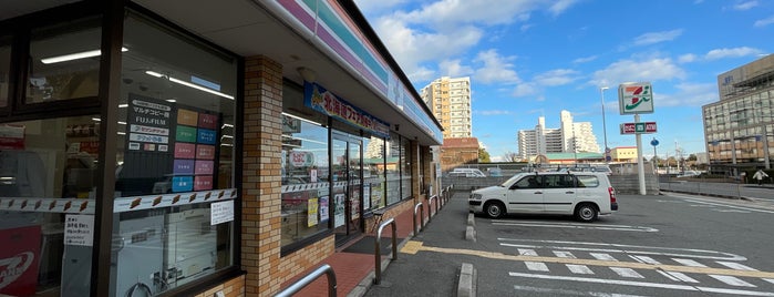 セブンイレブン 明石相生町1丁目店 is one of ナチュラルアメリカンスピリットBOXを扱っているお店.