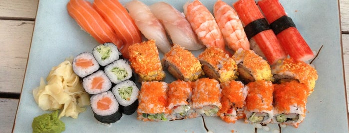SushiCo is one of Tempat yang Disukai E. Levent.
