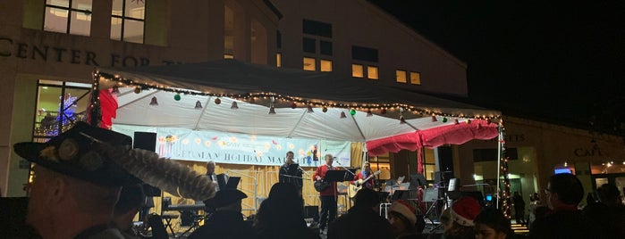 German Holiday Market - Weihnachtsmarkt is one of Andrewさんのお気に入りスポット.