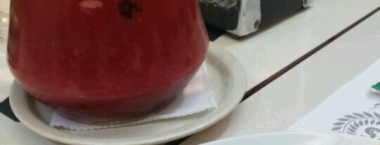 Verde Amarelo Pizzaria is one of Sushi.