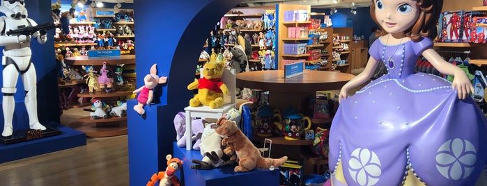 Disney Store is one of Parisss.