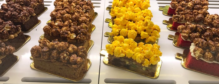 Garrett Popcorn Shops is one of Dubai Food 8.