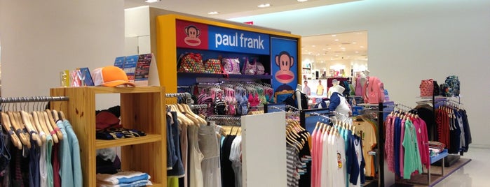 The Paul Frank Store is one of Tempat yang Disukai Luca.