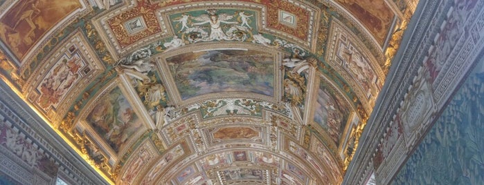 Museus Vaticanos is one of Museum.
