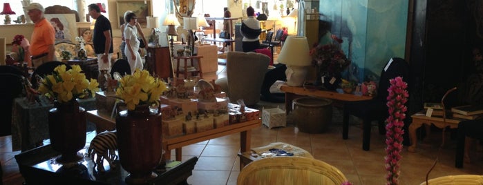 Delray Beach Antique Mall is one of Delray.
