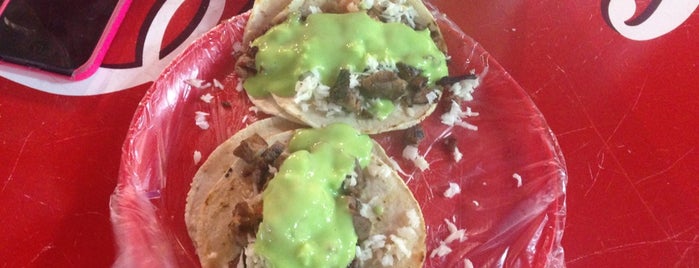 Tacos Estilo Sinaloa is one of Comida en Guadalajara.