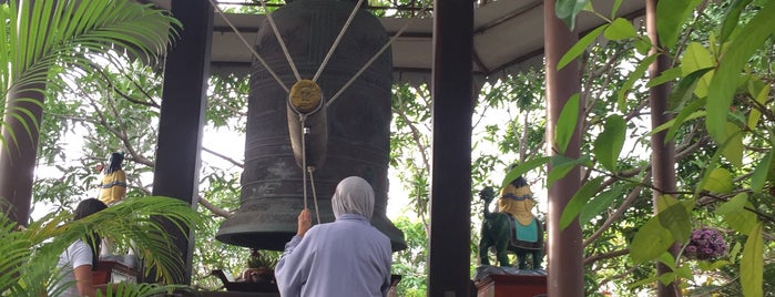 Tu Ton Pagoda is one of Lugares favoritos de Irena.