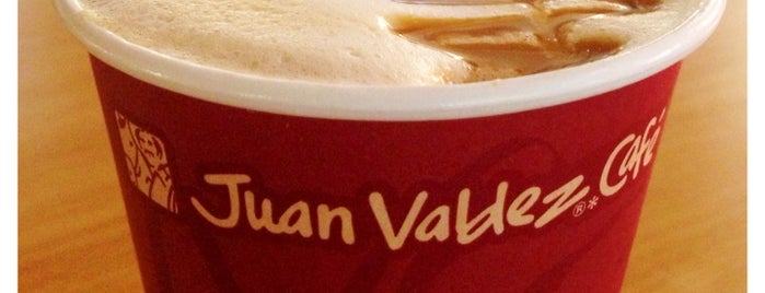 Juan Valdez Café is one of Tempat yang Disukai Lizzie.