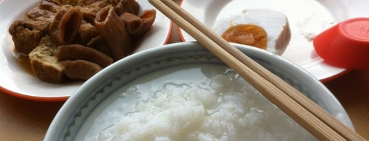 Long Fatt Teochew Porridge (隆发潮州粥) is one of Breakfast spots I like.