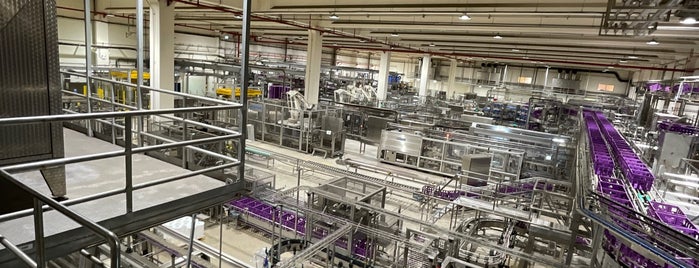 Almarai Central Processing Plant is one of Lieux qui ont plu à Amal.
