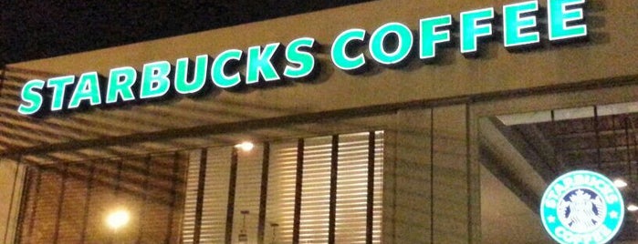Starbucks is one of Tempat yang Disimpan Carlos.