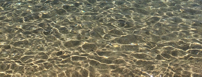 Lagomandra Beach is one of Hakidiki beaches.