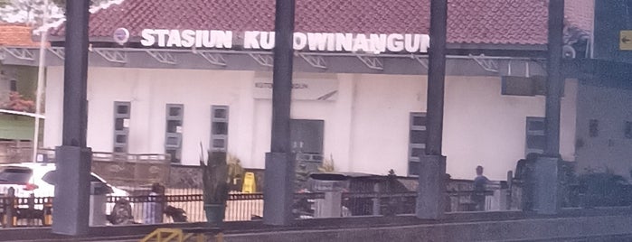 Stasiun Kutowinangun is one of Train Station in Java.
