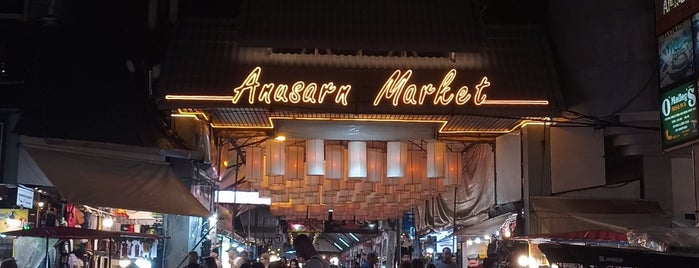 Anusarn Market is one of Bryan'ın Beğendiği Mekanlar.