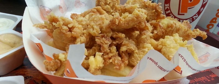 Popeyes Louisiana Kitchen is one of Gorkemさんのお気に入りスポット.