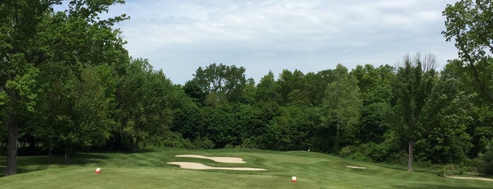 Monroe Golf and Country Club is one of Darek'in Beğendiği Mekanlar.
