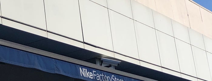 Nike Factory Store is one of Lugares - NH.