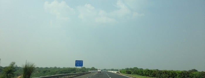 Ahmedabad Baroda express Toll is one of สถานที่ที่บันทึกไว้ของ Abhijeet.