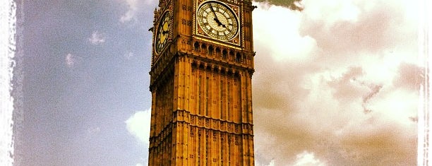 Elizabeth Tower (Big Ben) is one of Londres.