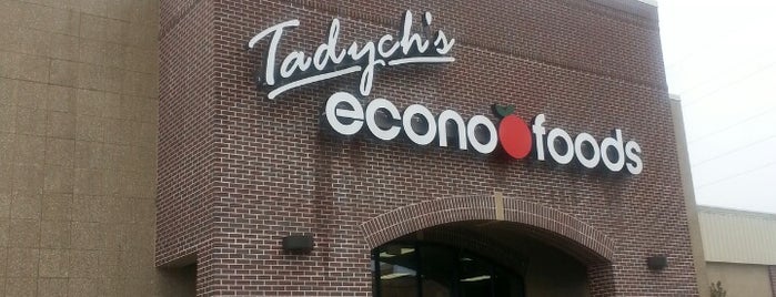 Tadych's EconoFoods is one of Locais curtidos por Nicole.