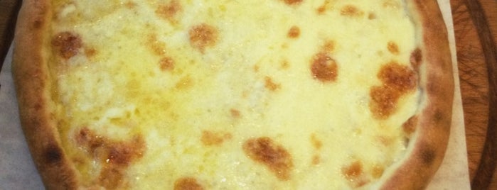 Aşana Sürmene Pide is one of Pide ve Karadeniz Mutfağı.