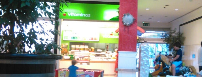 Vitaminas is one of Locais curtidos por João.