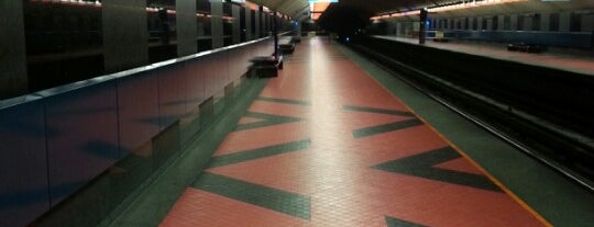 STM Station de L'Acadie is one of Montreal Metro.